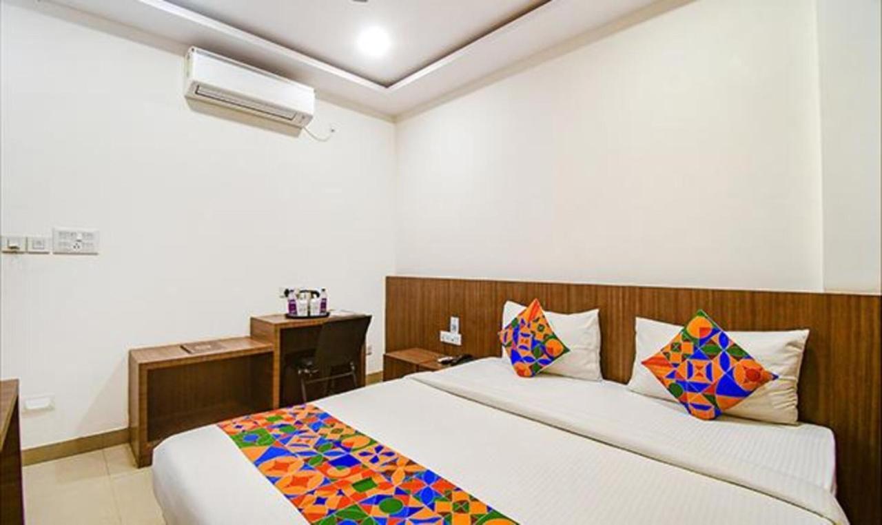 Fabhotel Kzar Select - 2Km From Park Street Kolkata Bagian luar foto